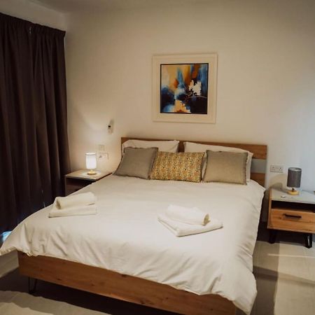 86 Spinola Bay Apartment Saint Julian's ภายนอก รูปภาพ
