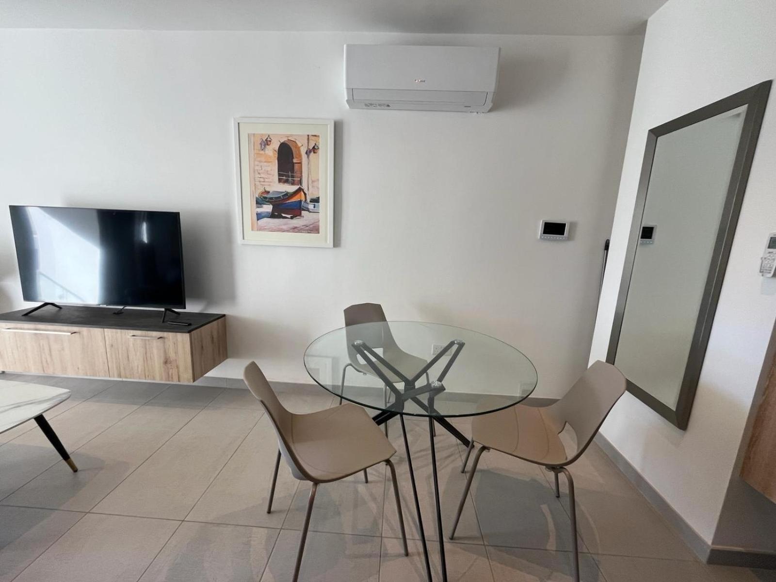 86 Spinola Bay Apartment Saint Julian's ภายนอก รูปภาพ