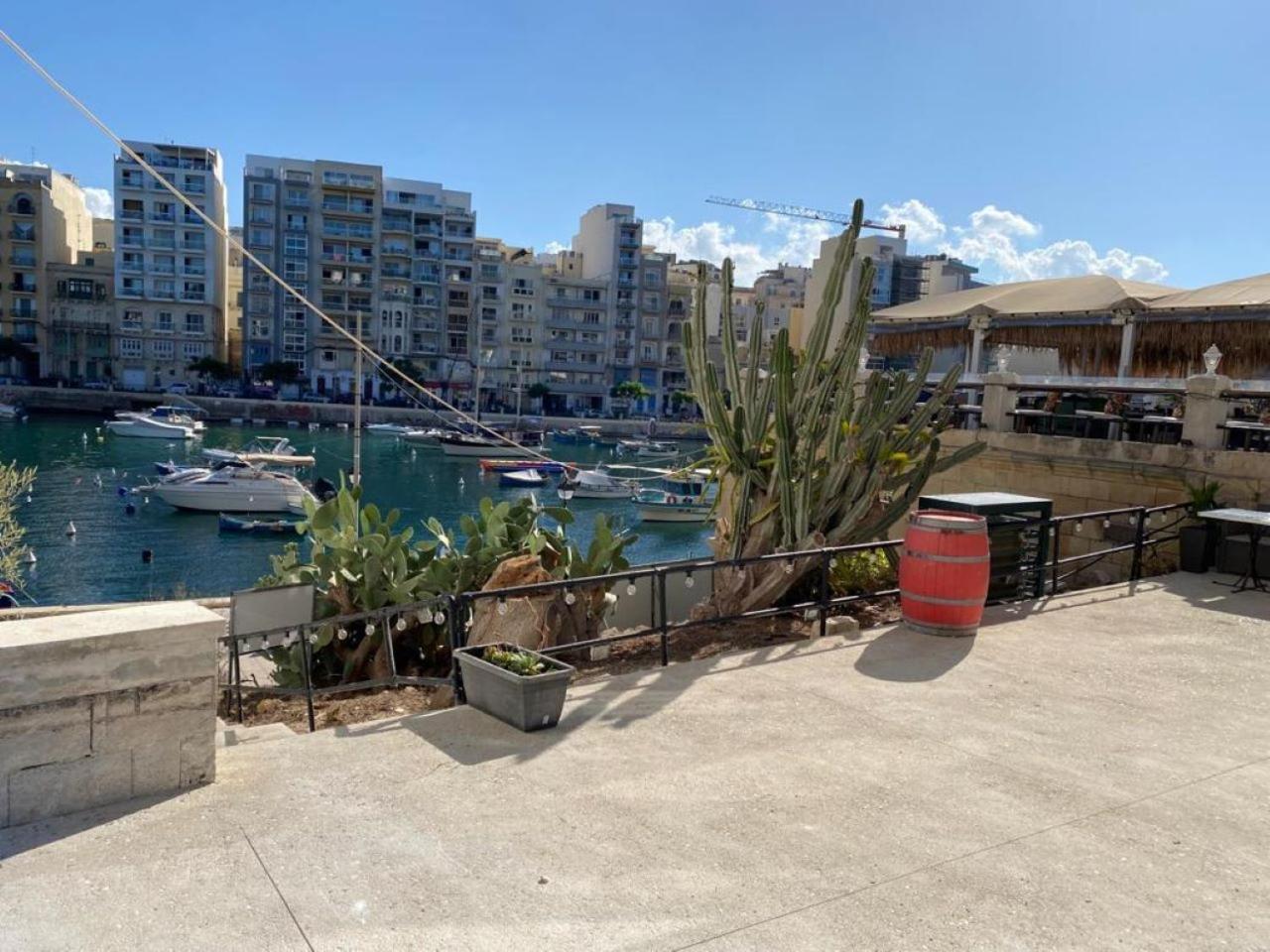 86 Spinola Bay Apartment Saint Julian's ภายนอก รูปภาพ