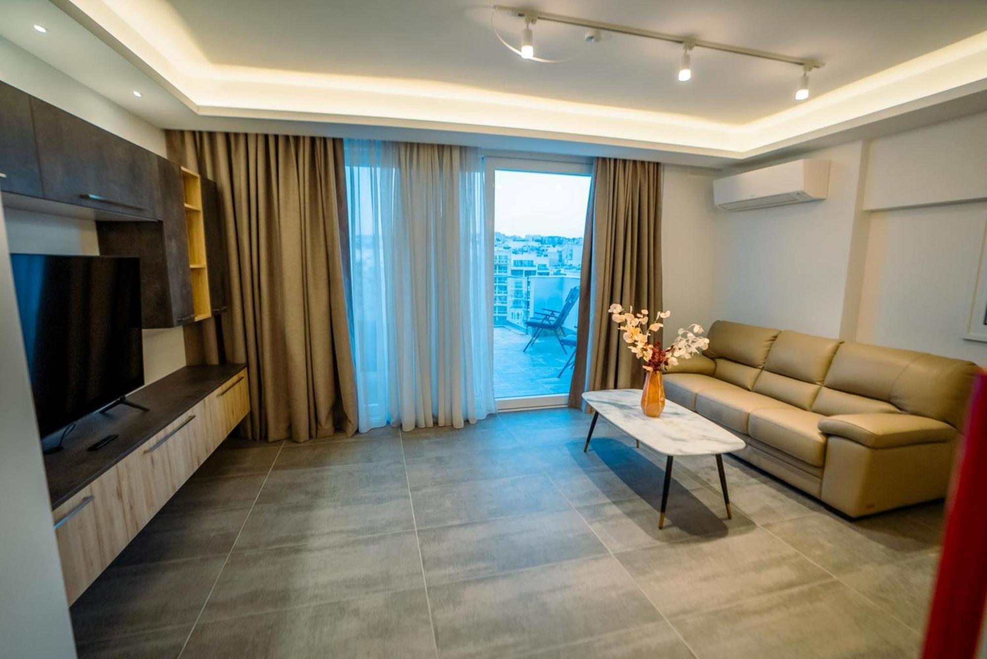 86 Spinola Bay Apartment Saint Julian's ภายนอก รูปภาพ