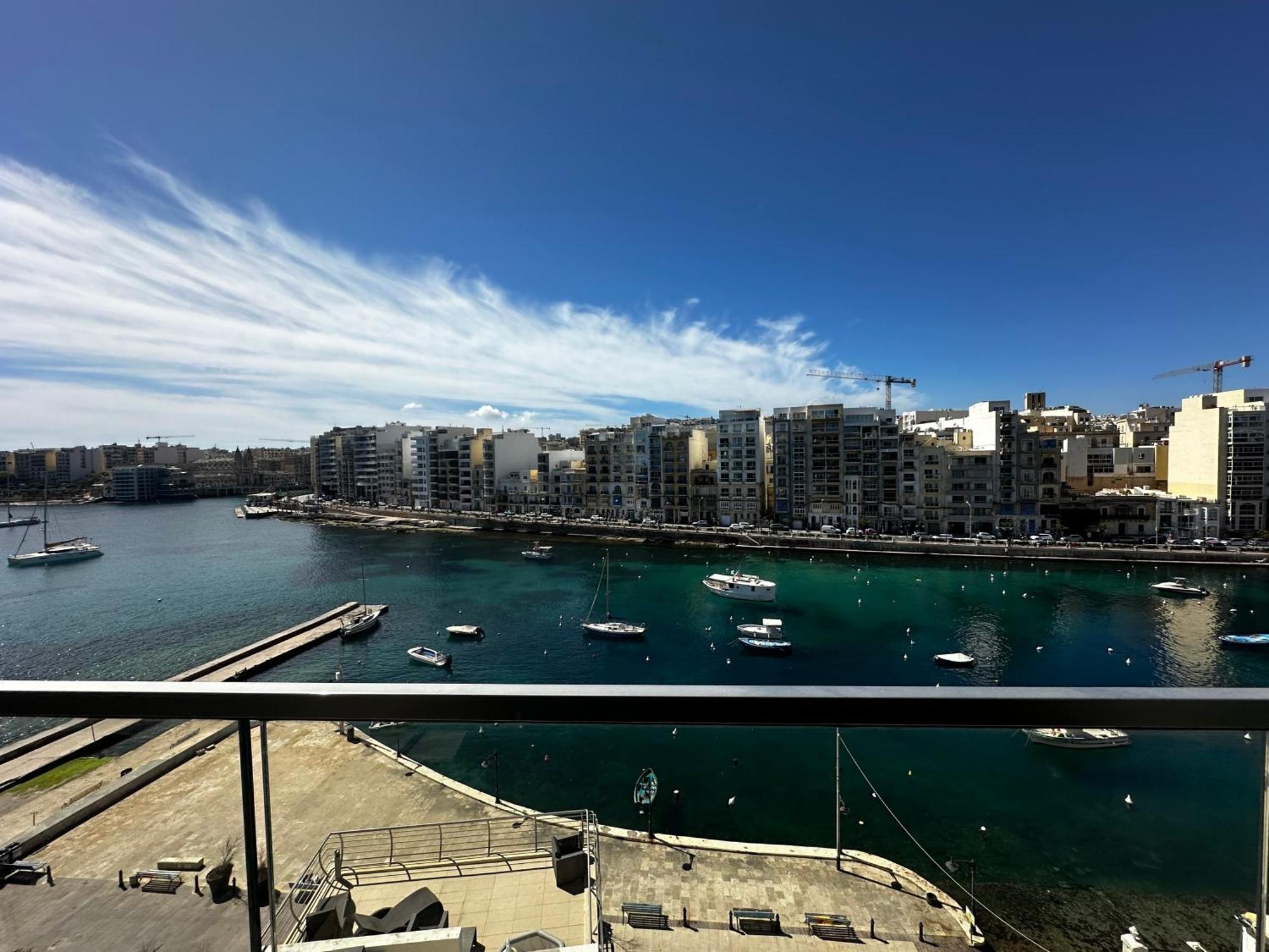86 Spinola Bay Apartment Saint Julian's ภายนอก รูปภาพ