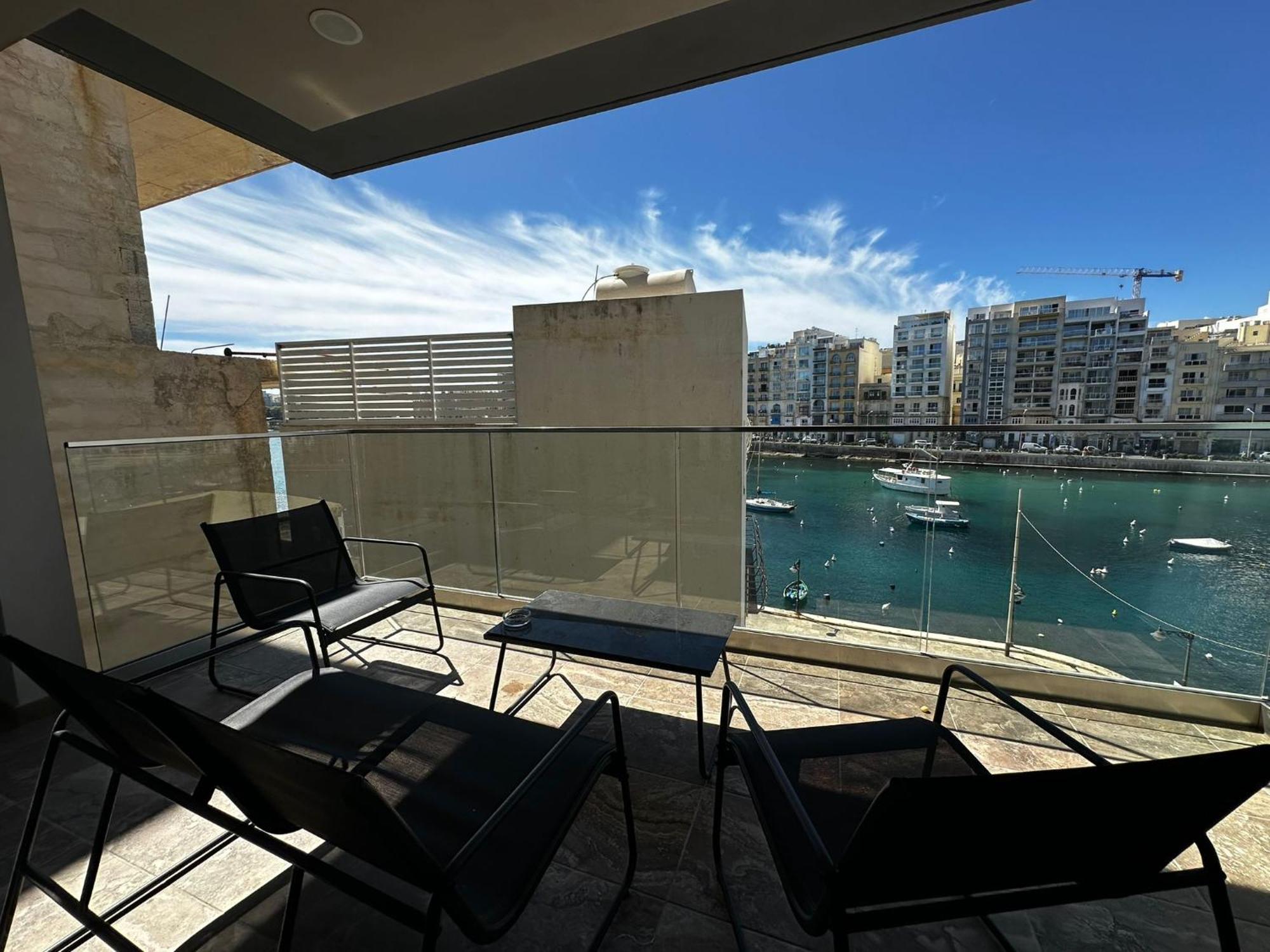 86 Spinola Bay Apartment Saint Julian's ภายนอก รูปภาพ