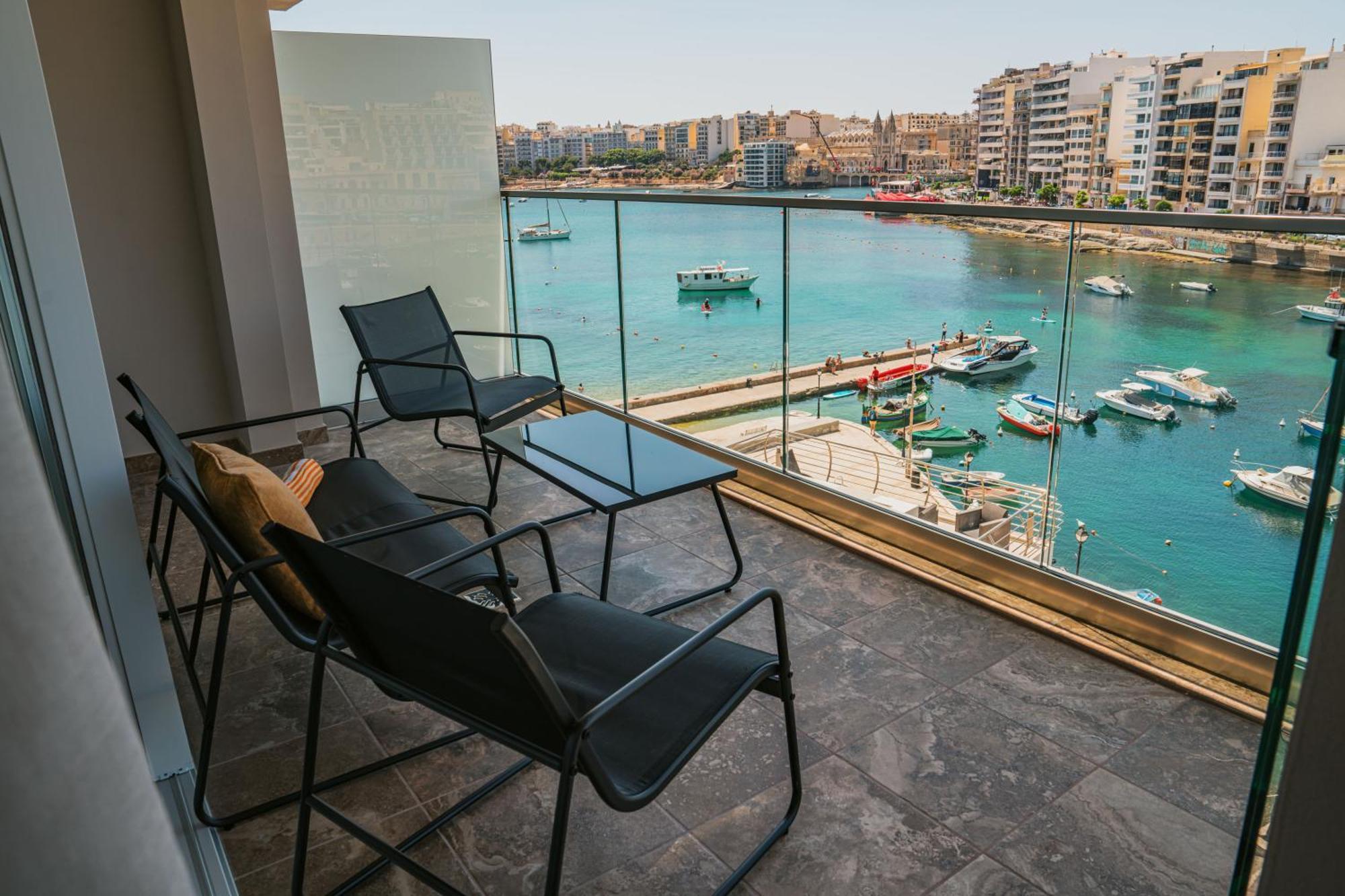 86 Spinola Bay Apartment Saint Julian's ภายนอก รูปภาพ